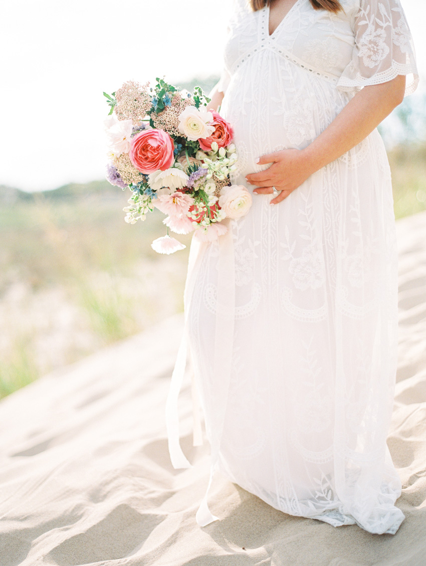 Michigan Maternity photos at Lake Michigan